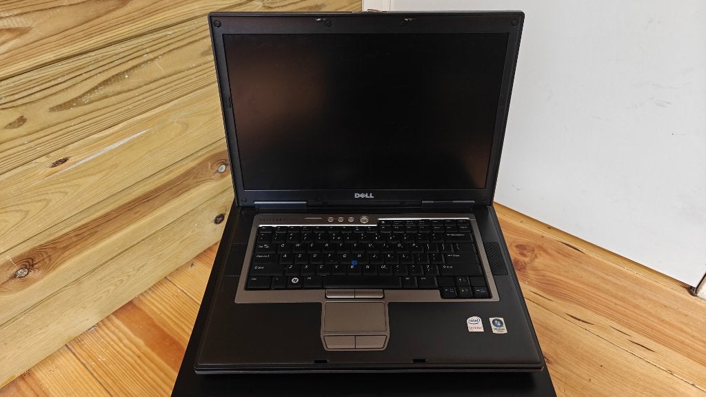 Dell Latitude D830 15 inch|SSD|Nvidia Quadro|Windows 10, Computers en Software, Gebruikt, Met videokaart, 2 tot 3 Ghz, Ophalen of Verzenden