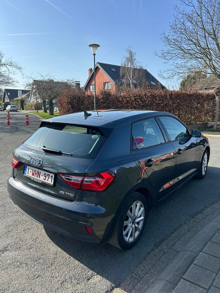 Audi A1 Sportback, Autos, Argent ou Gris, Achat, A1, Boîte manuelle