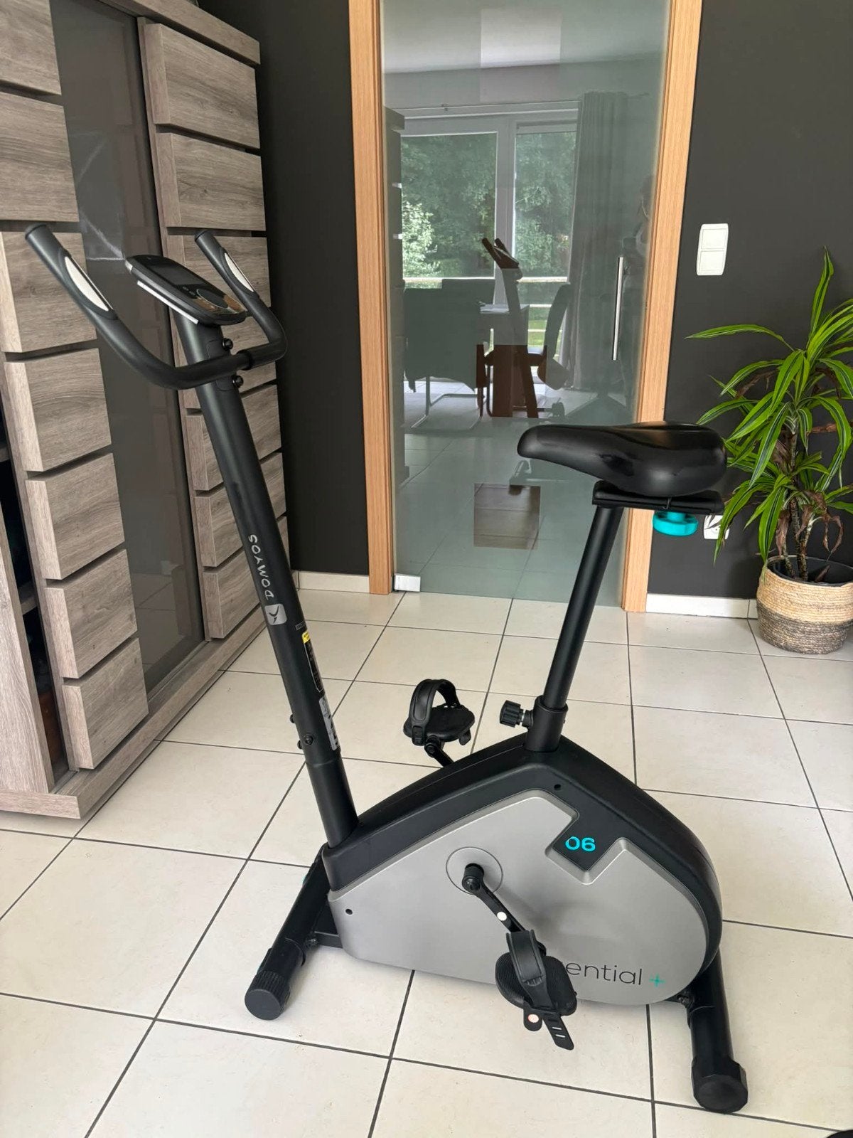 Vélo d’appartement Domyos Essential+, Enlèvement, Comme neuf, Vélo d'appartement