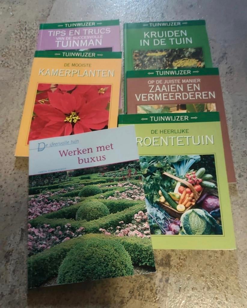 Werken met Buxus en boekjes de tuinwijzer. Bundel van 6., Enlèvement ou Envoi, Comme neuf, Jardinage et Plantes de jardin
