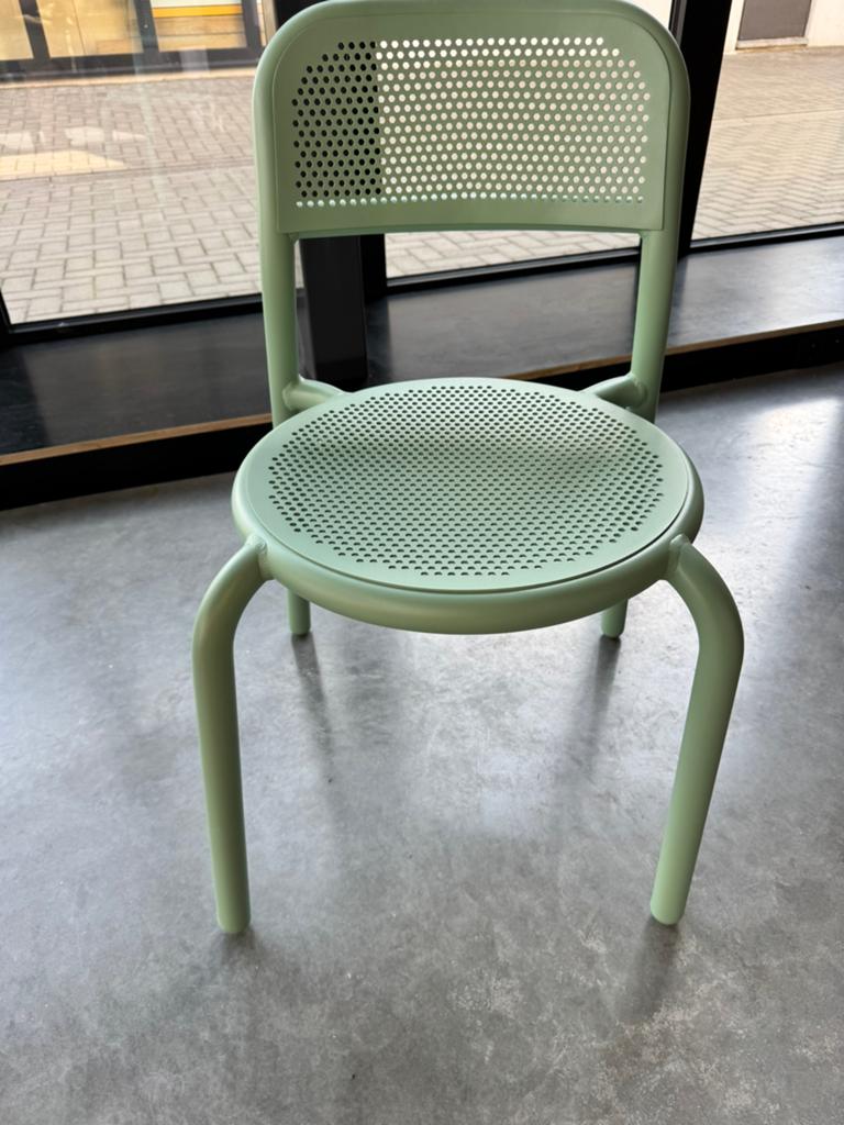 Kleurige set: Tafel + 2 stoelen Fatboy uit toonzaal, Tuin en Terras, Ophalen, Nieuw, Aluminium, Tuinset