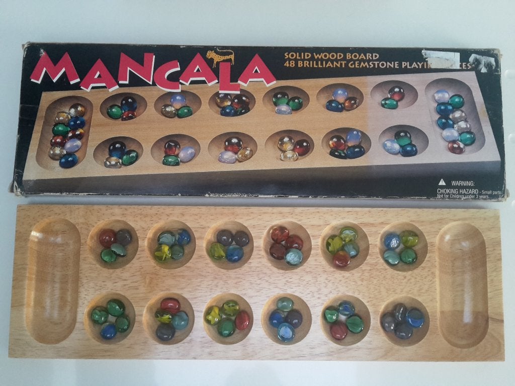 Mooi Afrikaans spel Mancala, hout + gevlamde glazen stenen, Een of twee spelers, Ophalen of Verzenden, Nieuw, Cardinal