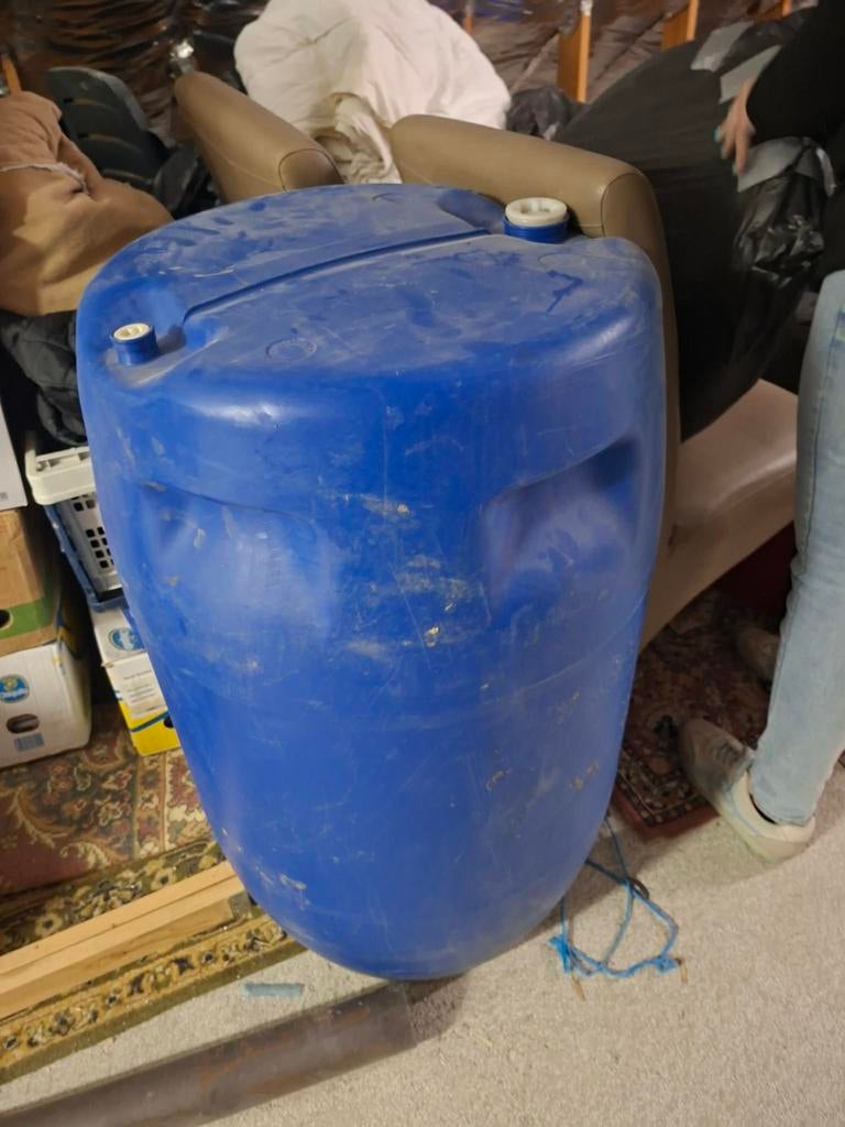 Ton te koop, 150 liter of meer, Ophalen, Gebruikt, Kunststof