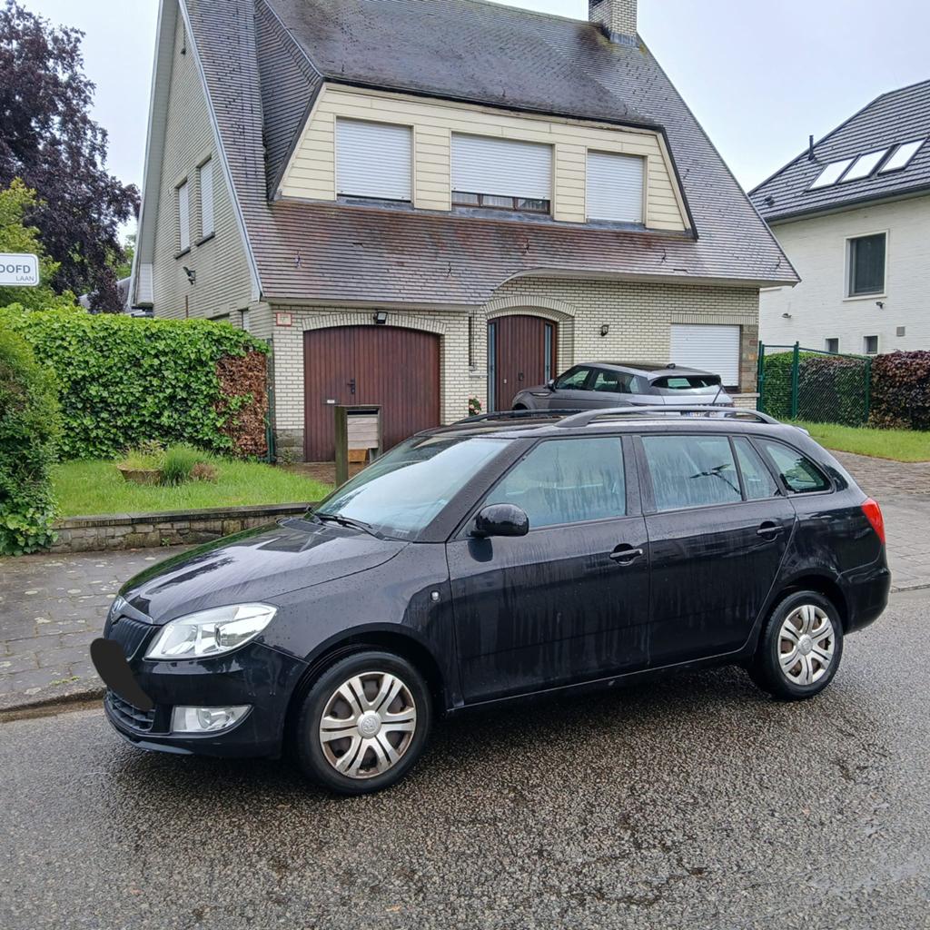 Skoda Fabia 1.2 essence en parfait état BWJ 2013, Bluetooth, Euro 5, Achat, 5 portes