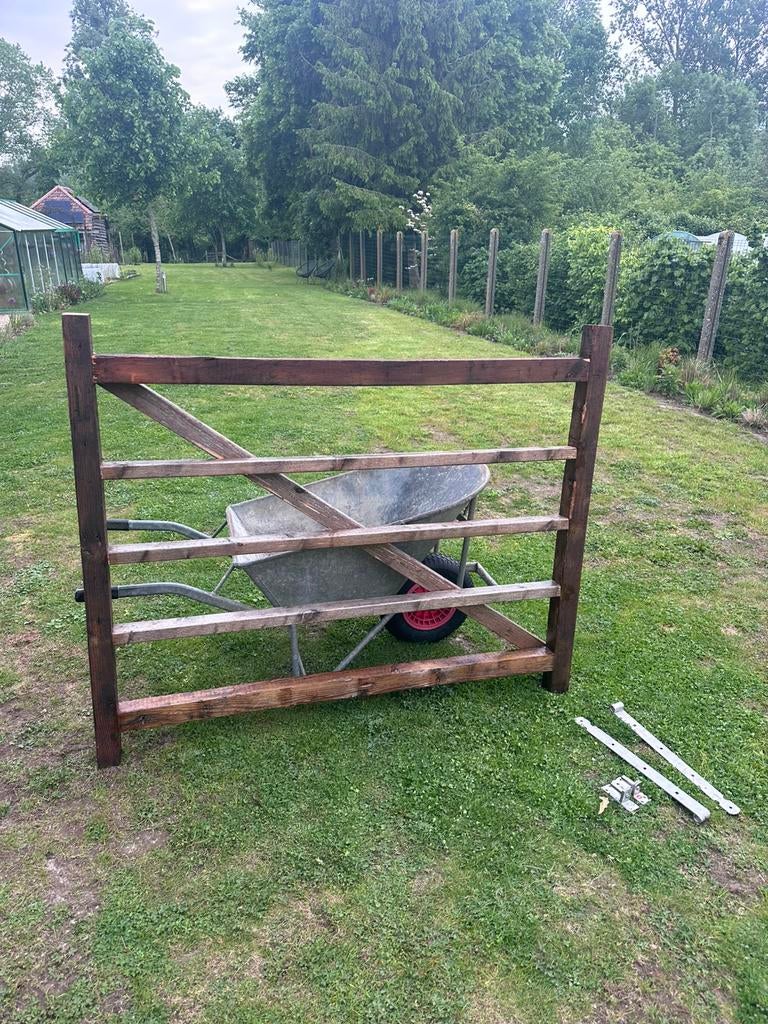 Tuinpoort, Ophalen, Zo goed als nieuw