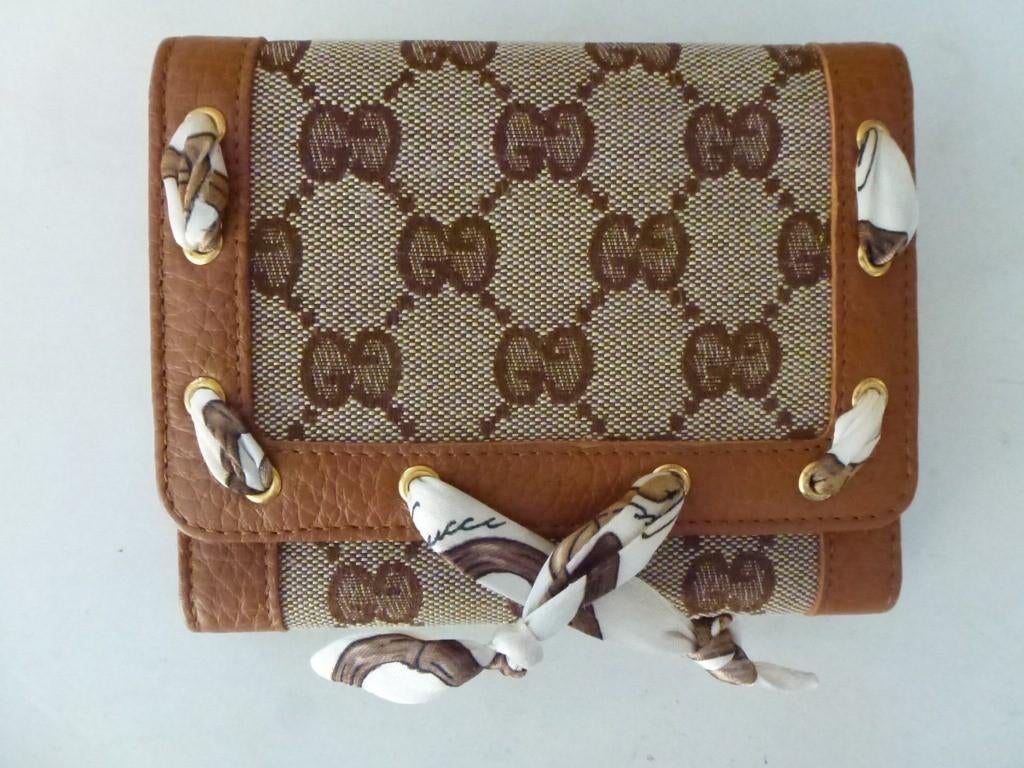 portefeuille met beige tekeningen, Handtassen en Accessoires, Portemonnees, Overige merken, Beige, Nieuw, Ophalen of Verzenden