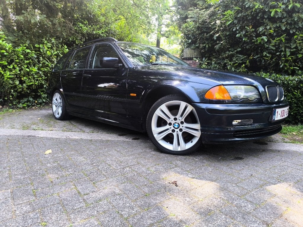 BMW 318I E46 opmaak /export, Autos, BMW, Particulier, Série 3, ABS, Alarme, Verrouillage central, Barres de toit, Rétroviseurs électriques