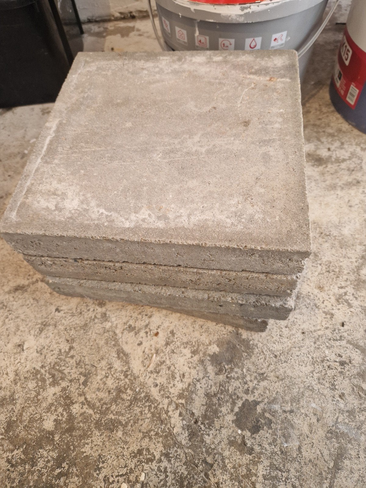Dalle de béton, Ophalen