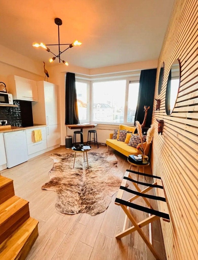 location studio Place Rouppe, 20 à 35 m², Bruxelles