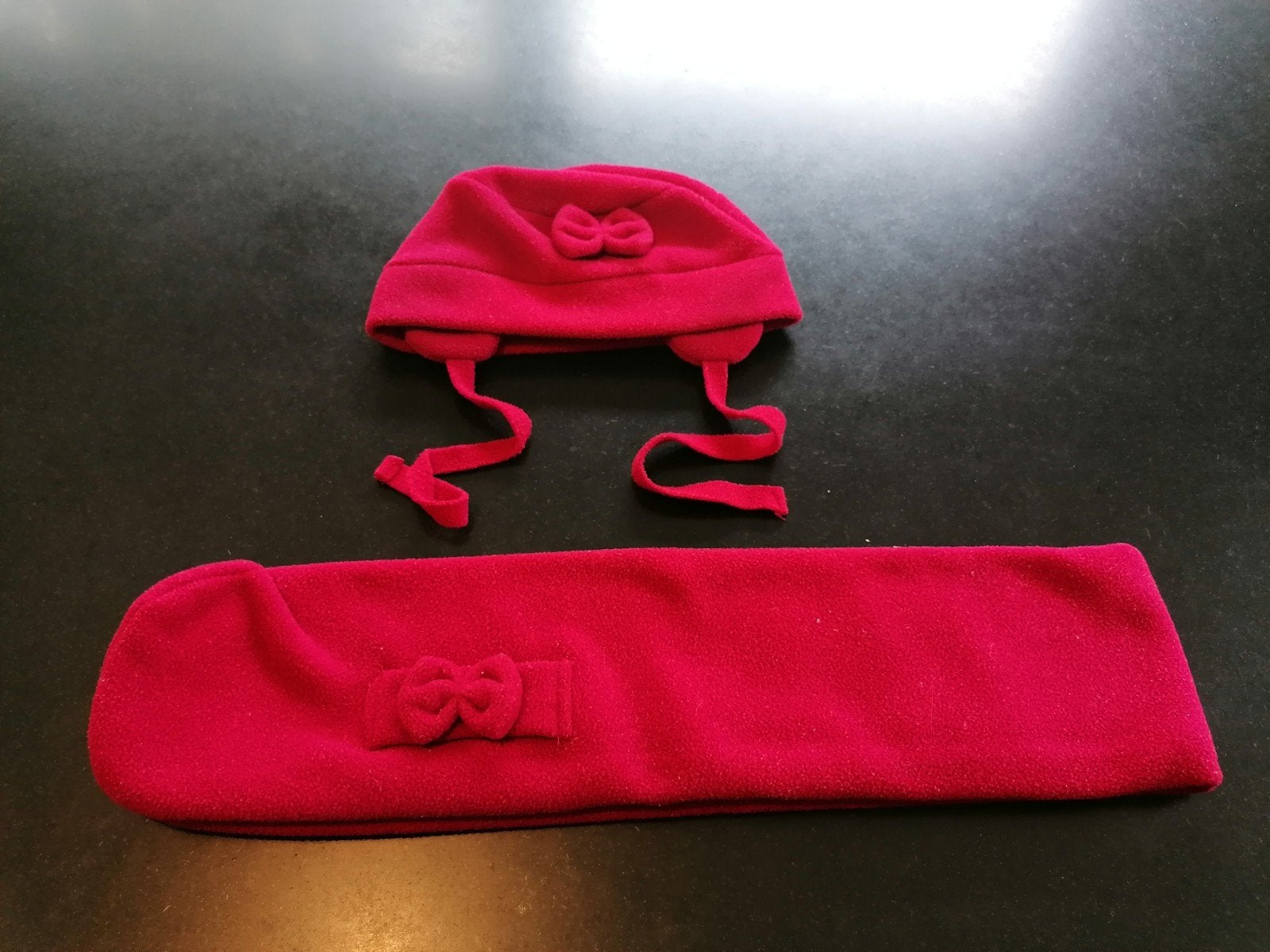 Ensemble : bonnet et écharpe, Enlèvement, Bonnet