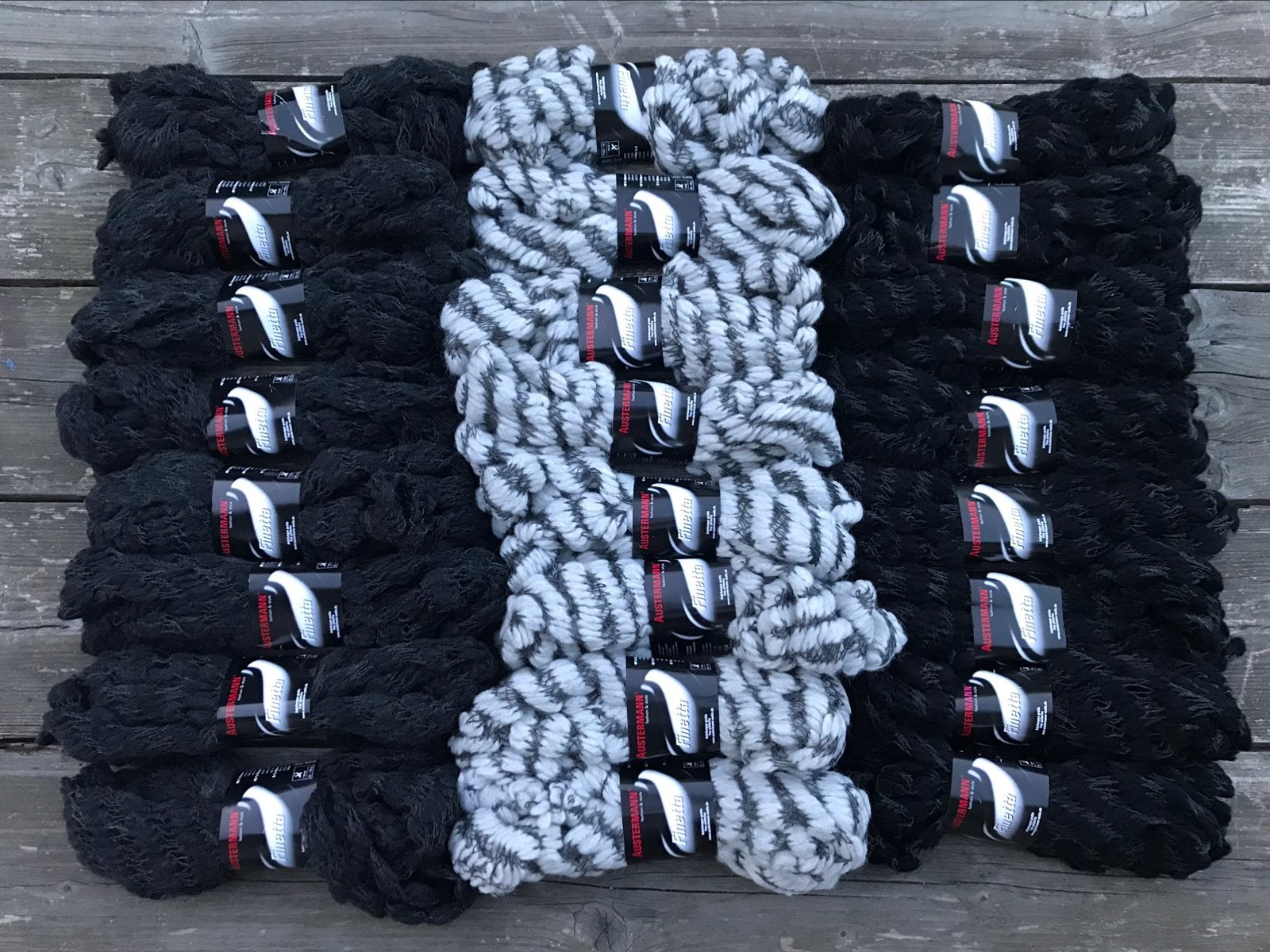 Breiwol Zwart-Grijs-Wit (24 bollen) alles voor 12,50 €, Hobby & Loisirs créatifs, Tricot & Crochet, Enlèvement ou Envoi, Neuf