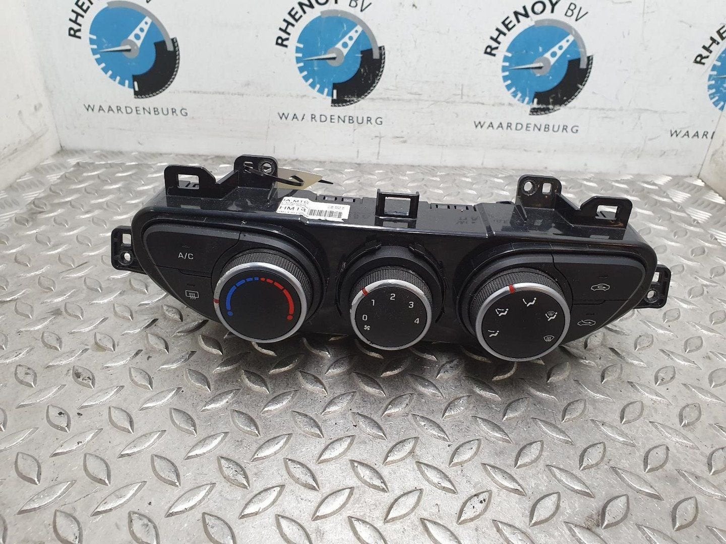 HYUNDAI I10 KACHEL BEDIENINGSPANEEL 2015, Ophalen of Verzenden, Gebruikt, ARN erkend