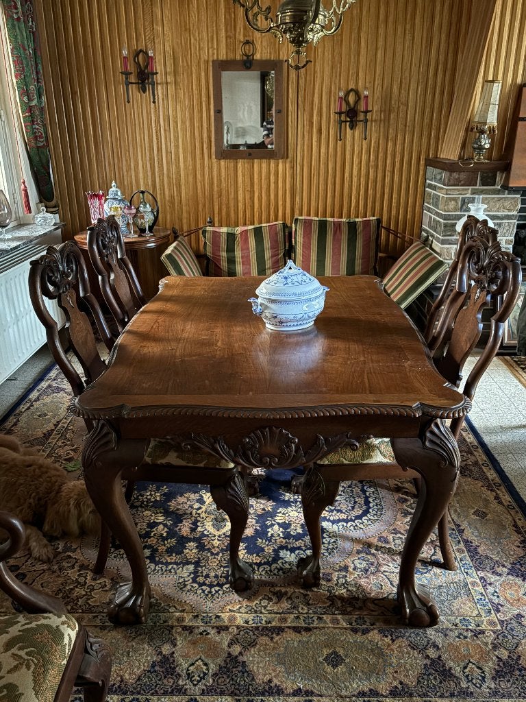 Klassieke eethoek Chippendale stijl (Tafel, Stoelen & kast), Ophalen