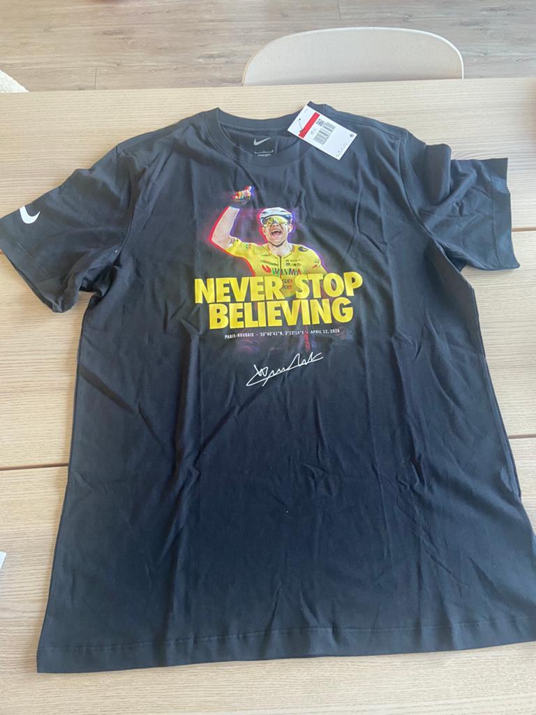 Officiële t shirt Wout Van Aert - Parijs Roubaix, Kleding | Heren, T-shirts, Ophalen, Nieuw