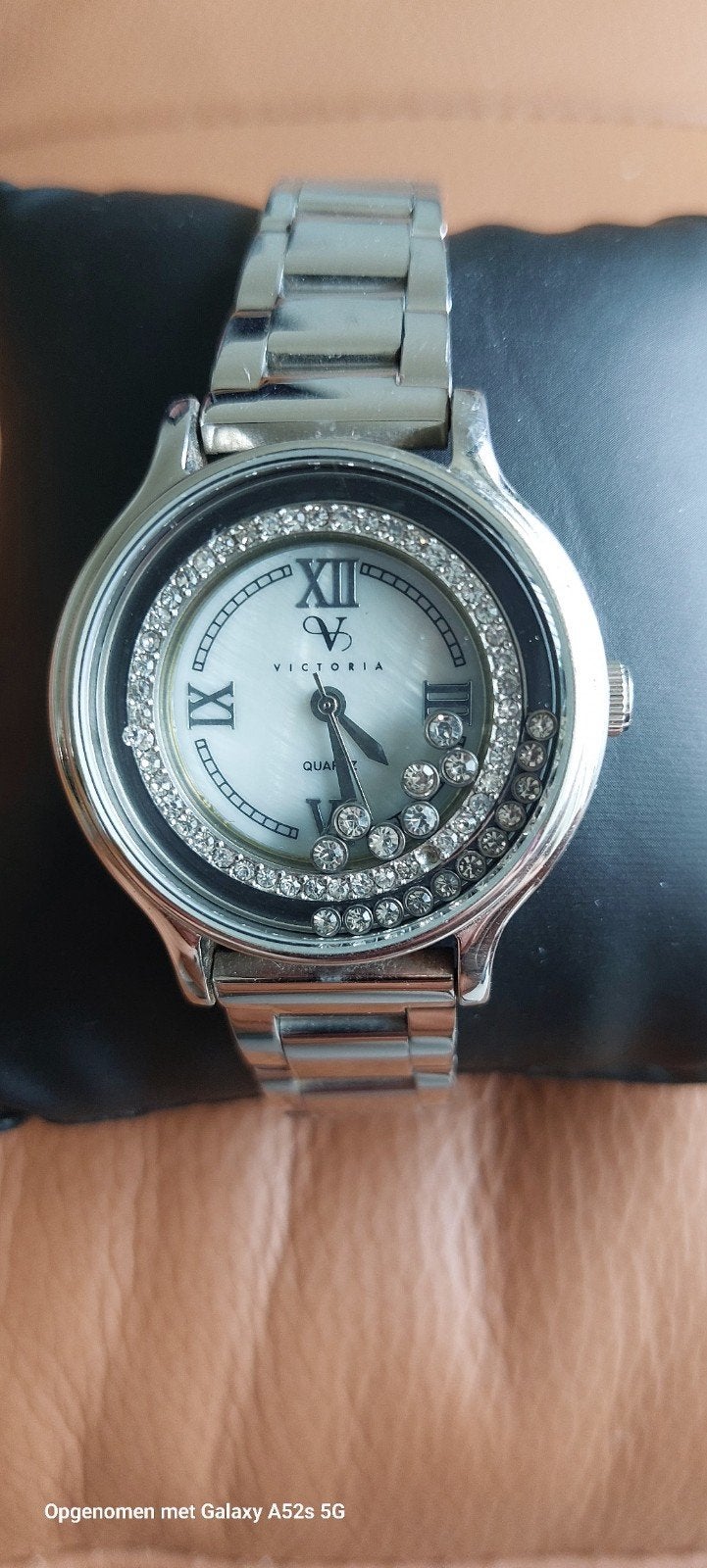 Uurwerk voor vrouwen, Ophalen