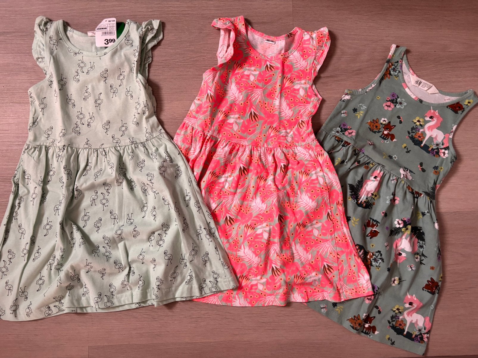 Kleedjes maat 98/104, Kinderen en Baby's, Kinderkleding | Maat 104, Ophalen, Zo goed als nieuw, Meisje, Jurk of Rok