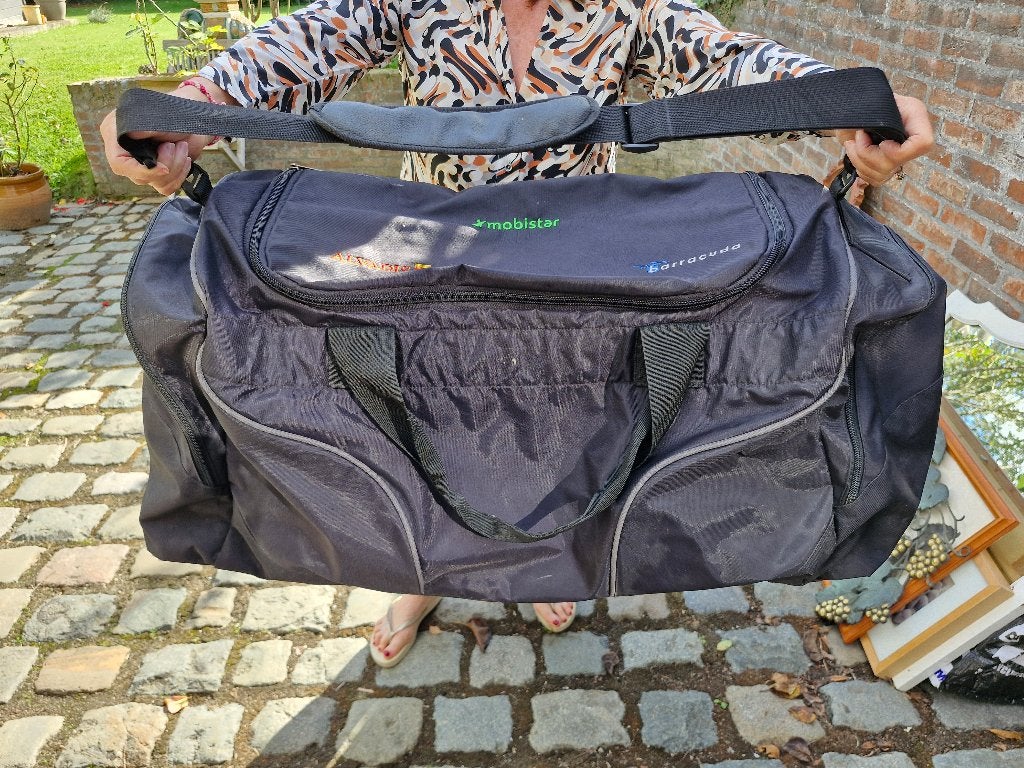 Grand sac de voyage ou sport avec logo's, 80 cm ou plus, 35 à 55 cm, Enlèvement, Noir