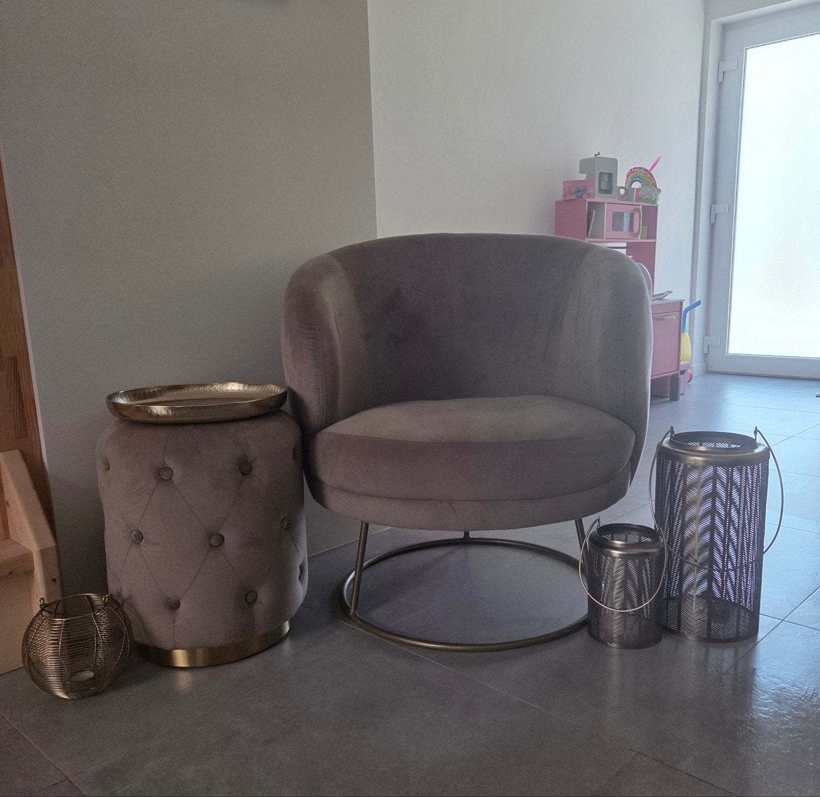 Canapé avec pouf et accessoires, beige foncé et doré., Moins de 150 cm, Enlèvement, Hotel Chique, Tissus