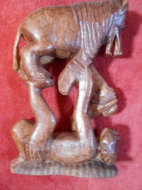 beeld massief hout, afrika, man met leeuw, Ophalen of Verzenden