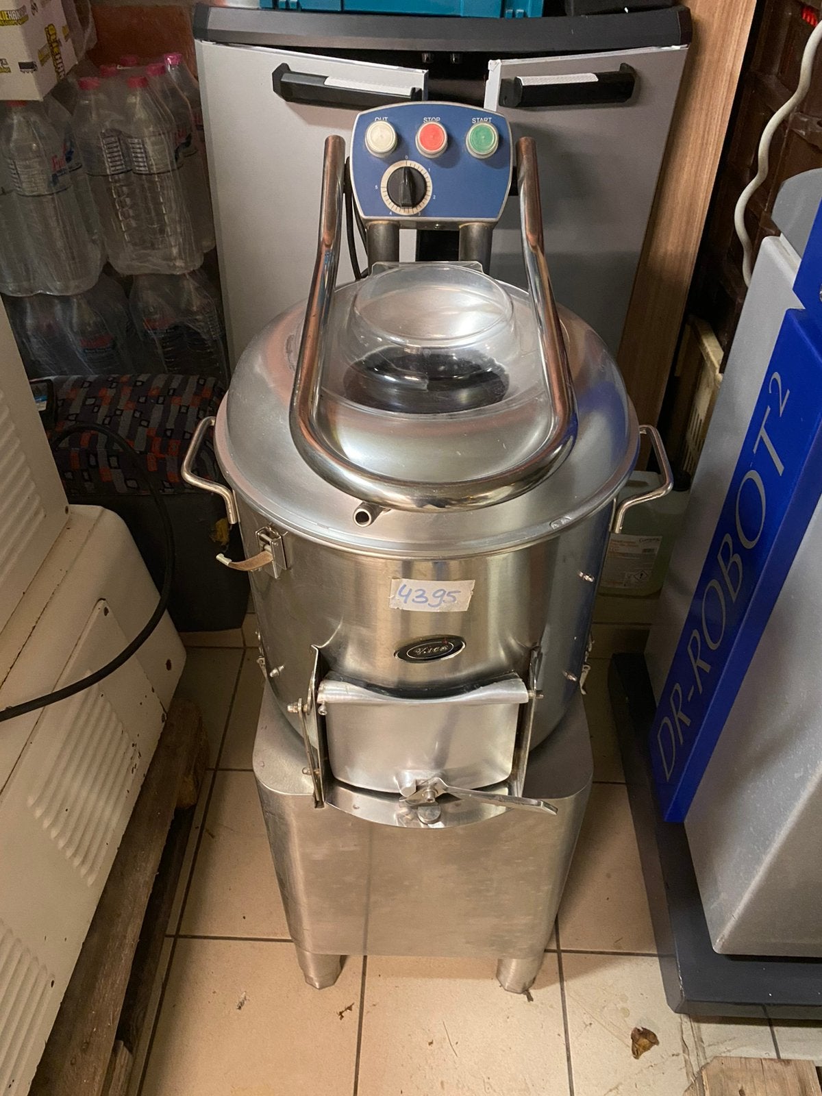 Professionele aardappelschilmachine, Ophalen