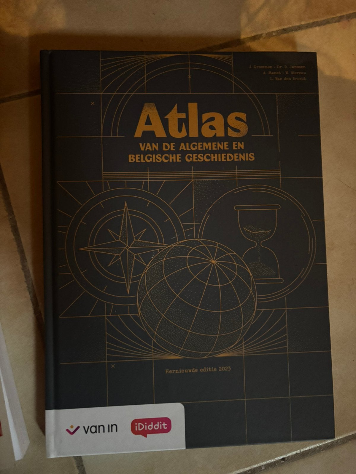 Atlas van de algemene en Belgische geschiedenis 2023, Livres, Livres scolaires, Enlèvement ou Envoi, Comme neuf, Autres niveaux