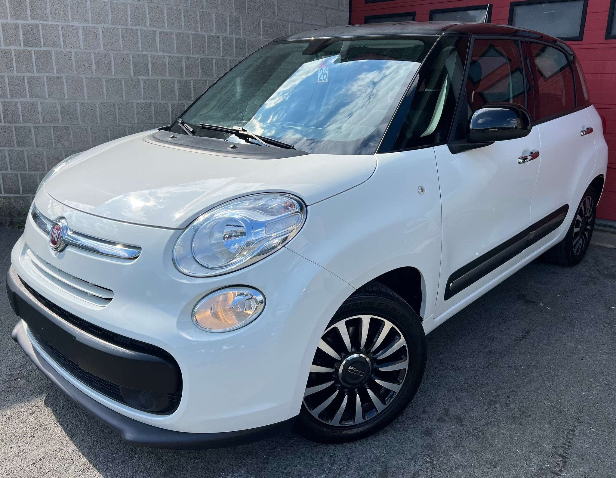 Fiat 500L Living 1.4i Lounge 5pl. + CLIM + CAR-PASS, Auto's, Fiat, Gebruikt, Euro 6, 4 cilinders, 95 pk