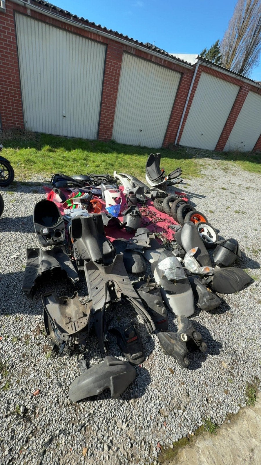 A vendre Lot de pièces speedfight,  vivacity uniquement en l, Vélos & Vélomoteurs, Cyclomoteurs | Peugeot, Enlèvement