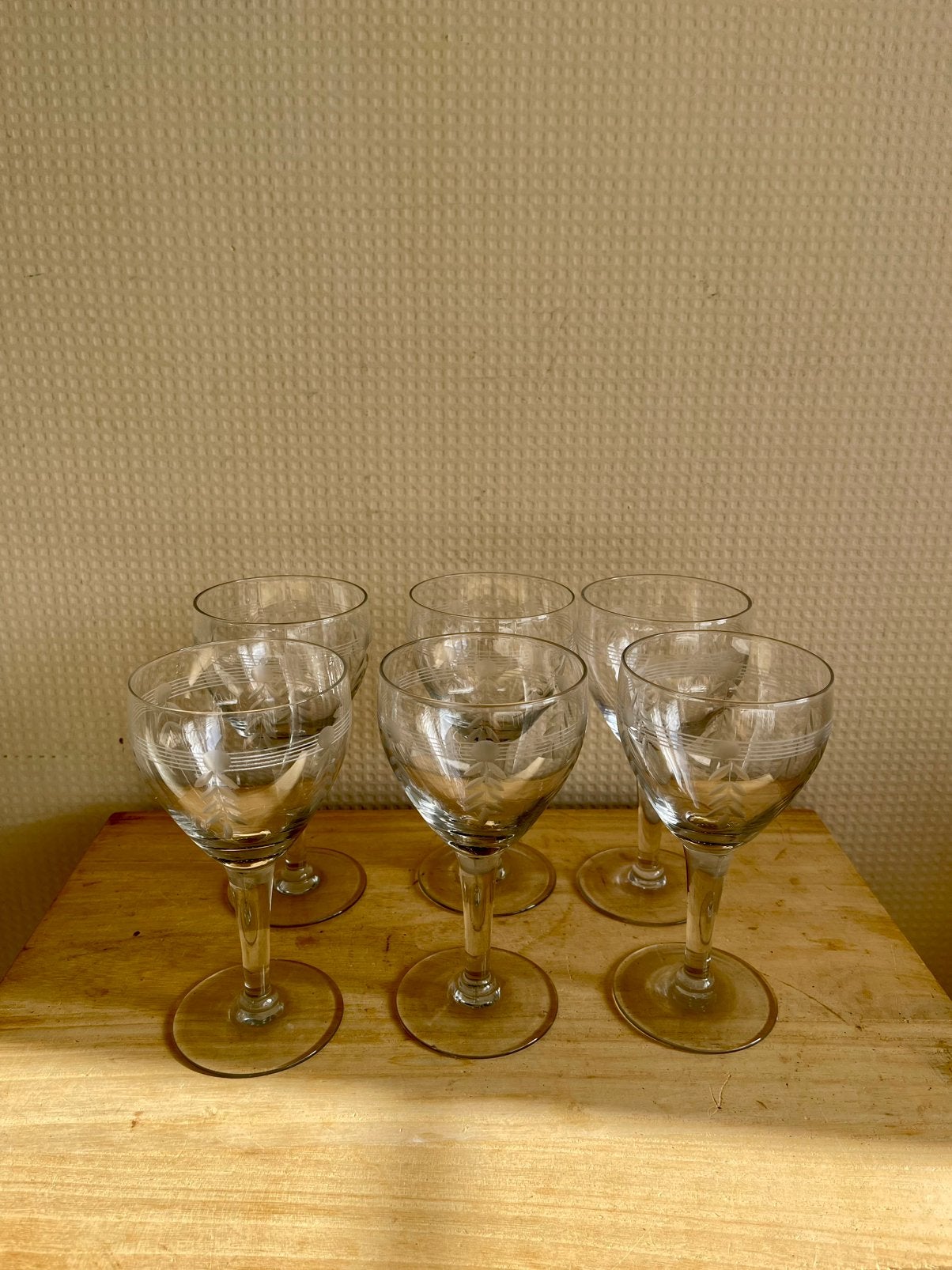 Set de 6 verres à vin vintage avec gravure, Antiquités & Art, Enlèvement ou Envoi