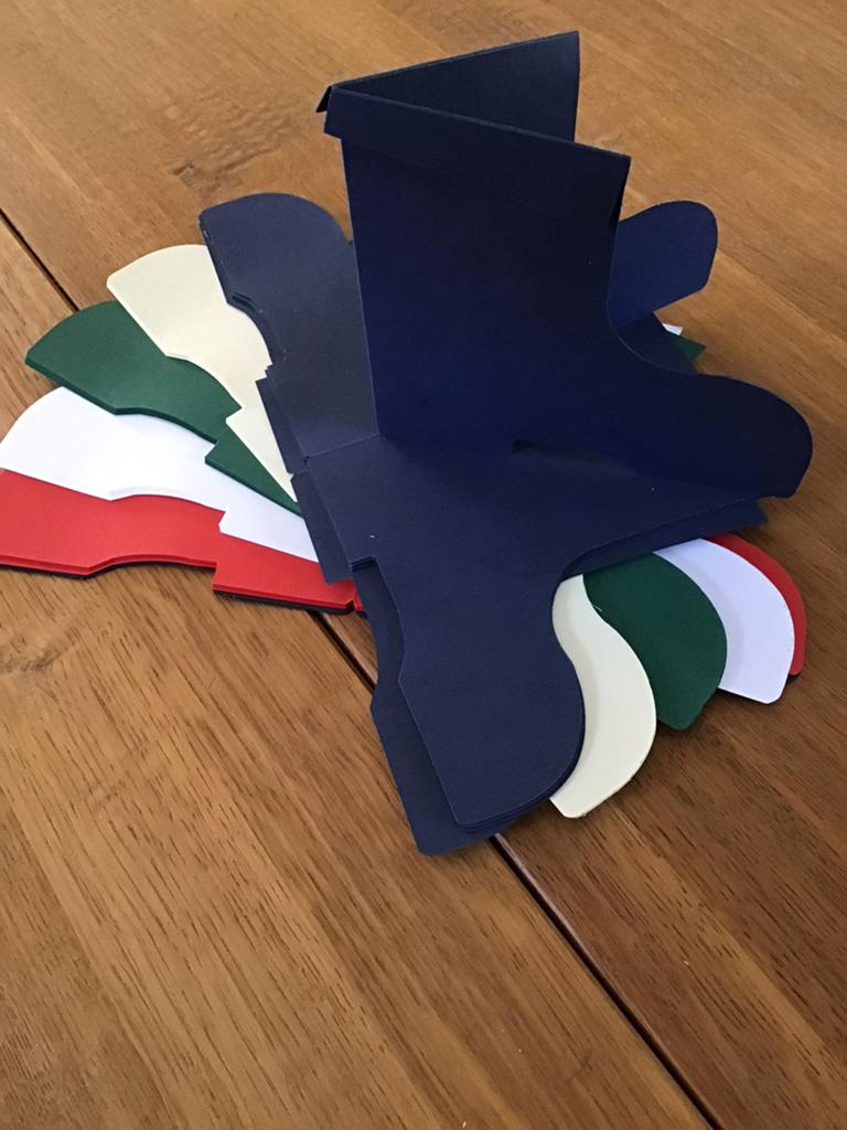 Kaartjes in de vorm van een laars, Hobby & Loisirs créatifs, Cartes | Fabrication, Enlèvement ou Envoi, Comme neuf