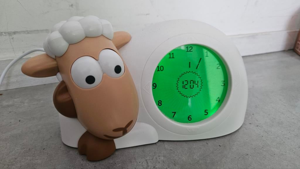 Slaaptrainer kinderen "Sam the sleep sheep", Elektronische apparatuur, Wekkers, Zo goed als nieuw, Digitaal, Ophalen