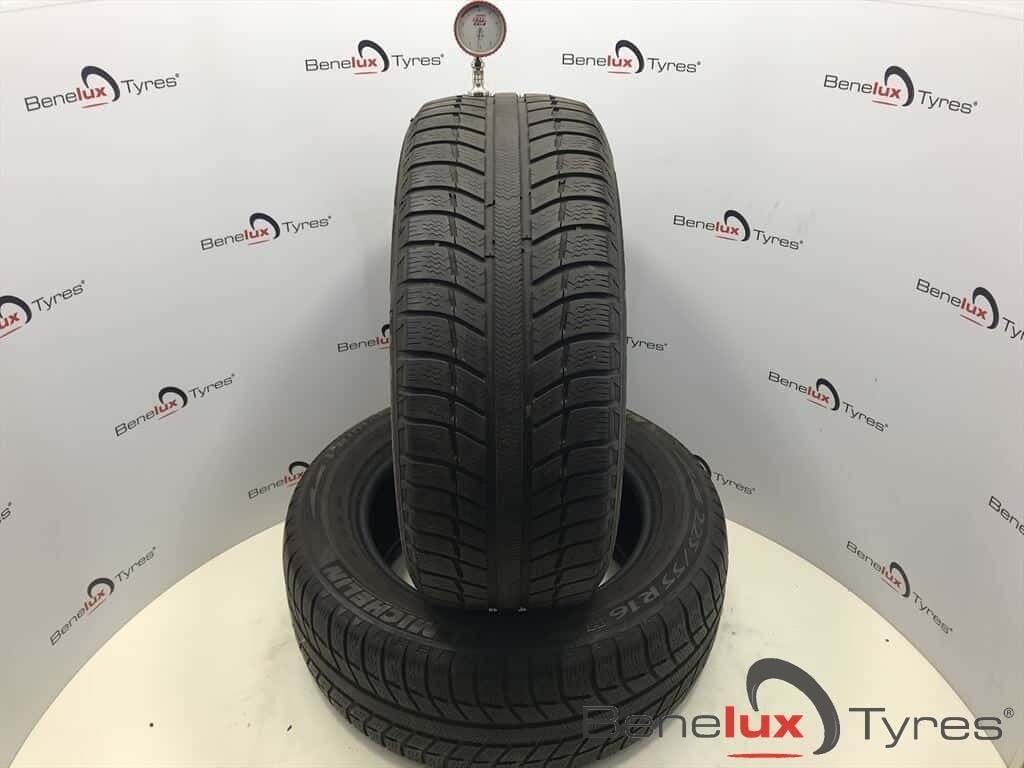 winter 225/55R16 95H Michelin Primacy 225/55 R16 225/55/16, Autos : Pièces & Accessoires, Pneus hiver, -, 16 pouces, -