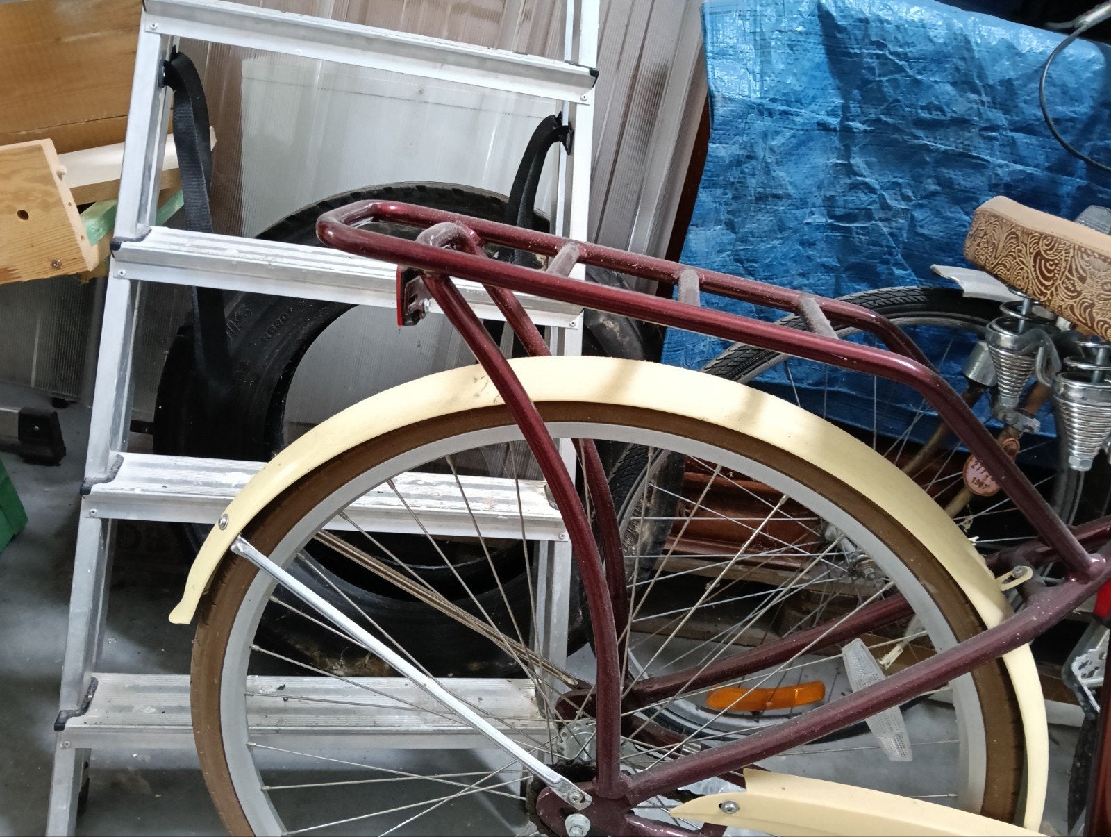 Damesfiets, Ophalen