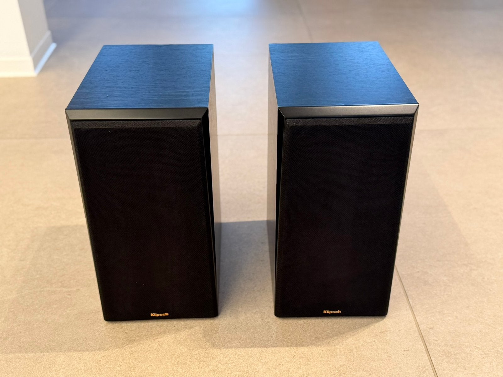 Klipsch RP 600M als nieuw, Enlèvement ou Envoi, 60 à 120 watts, Comme neuf, Enceinte d'étagère