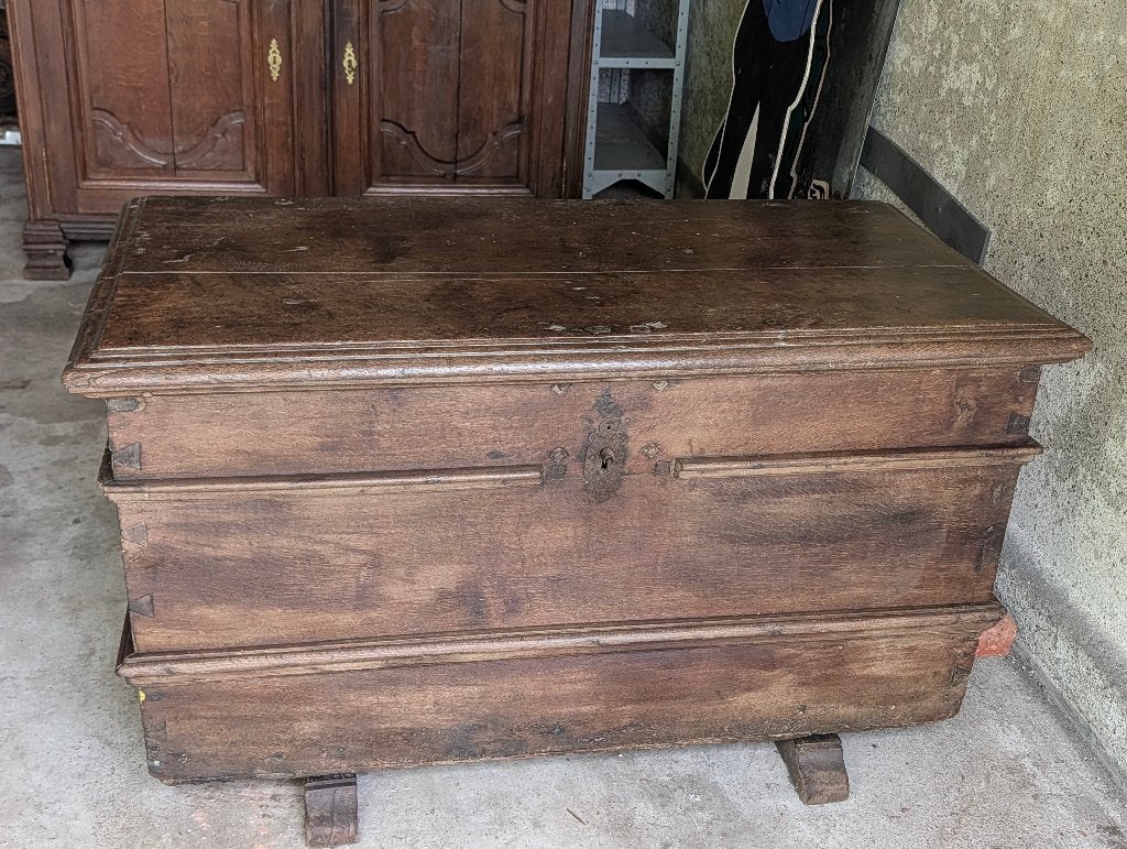 Coffre ancien, Enlèvement