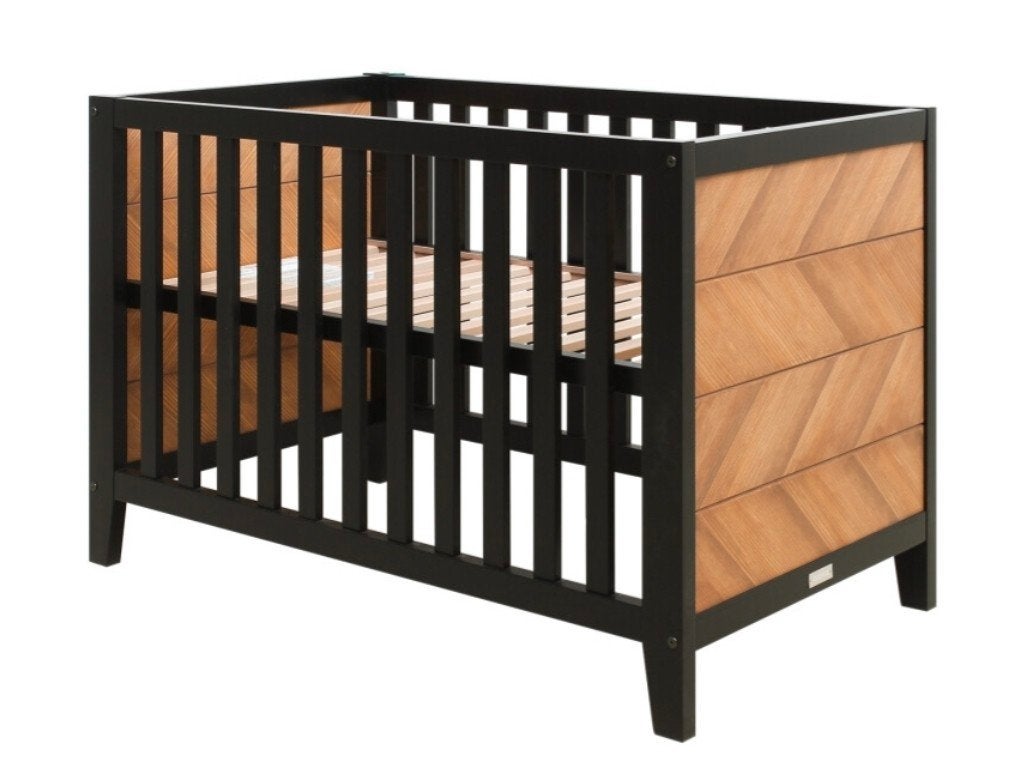 babybed 70x140 ombouwbaar met matras en matrasbeschermer, Kinderen en Baby's, Kinderkamer | Bedden, Ophalen, 140 tot 160 cm, 70 tot 85 cm