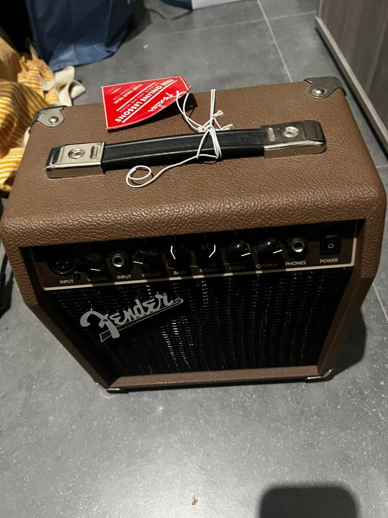 Fender gitaar box, Muziek en Instrumenten, Ophalen, Zo goed als nieuw, Gitaar