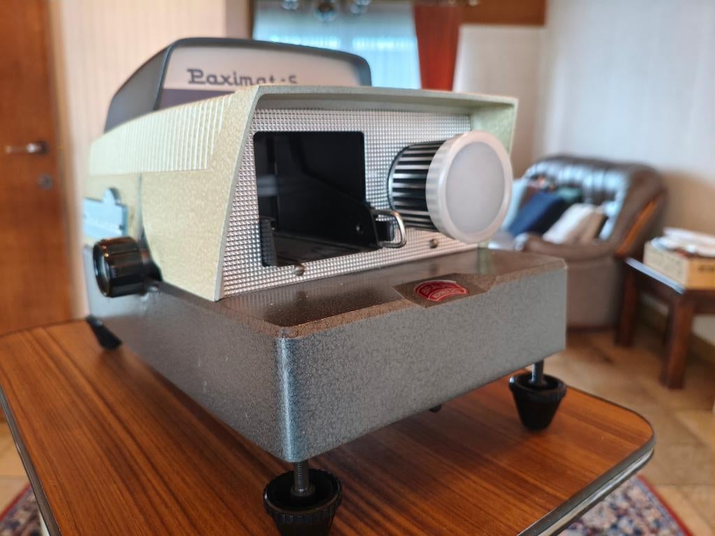 Projecteur diapositives + table + écran, Enlèvement, Utilisé, Avec écran