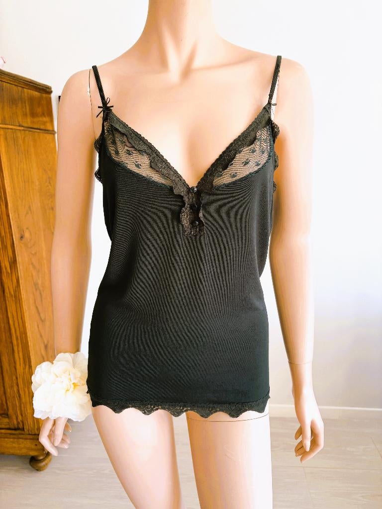 Bruphils donkergroene top met kant 4 – elegante lingerie, Vêtements | Femmes, Tops, Comme neuf, Taille 42/44 (L), Vert, Sans manches