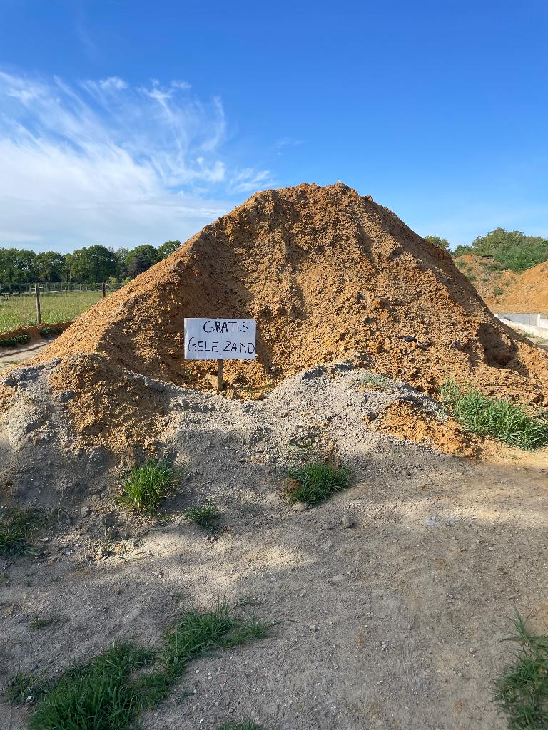 Gratis af te halen GELE ZAND, Ophalen, Ophoogzand