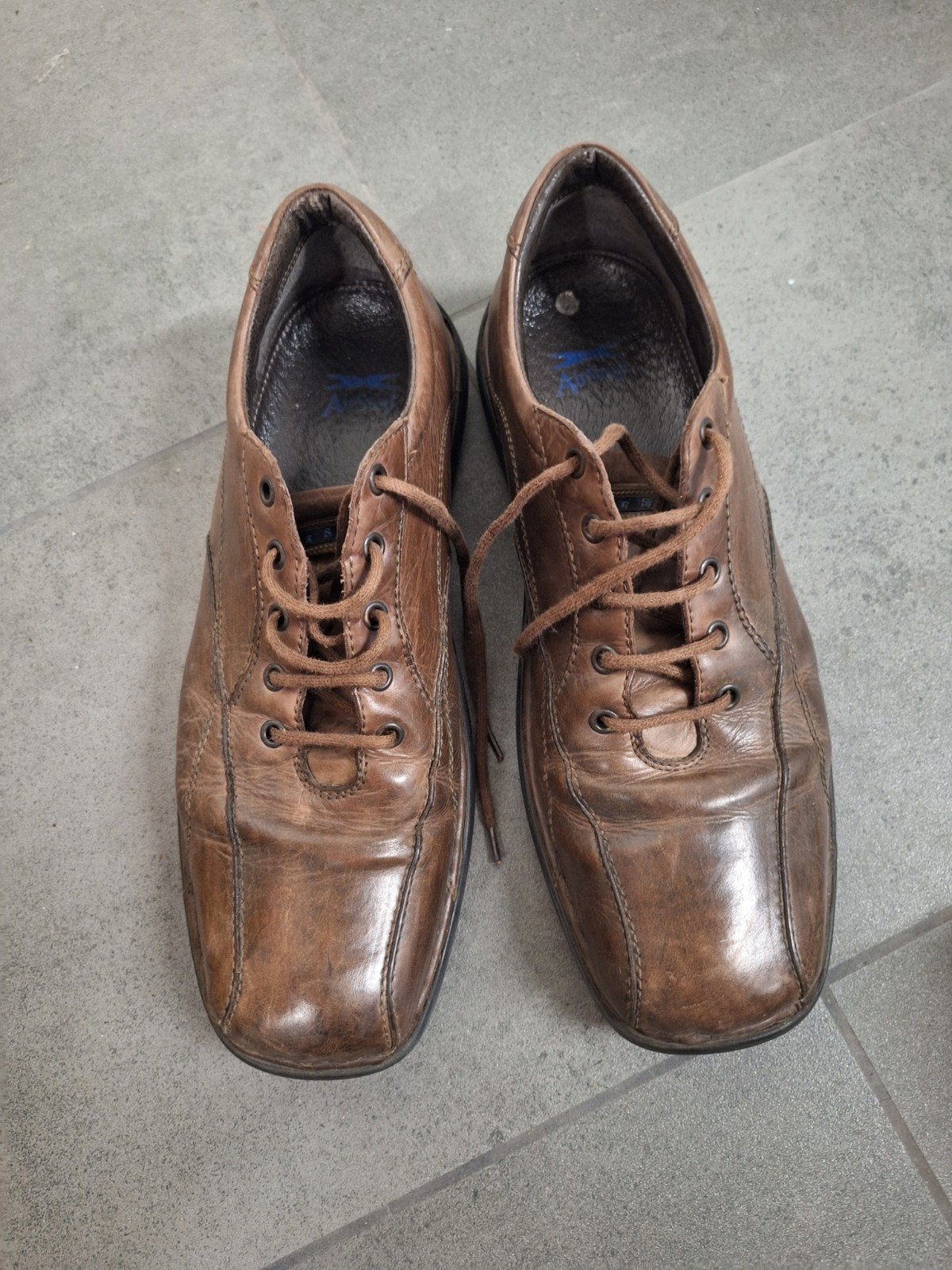 chaussures pour hommes en cuir marron 43, Vêtements | Hommes, Chaussures, Chaussures à lacets, Comme neuf, Brun, Enlèvement