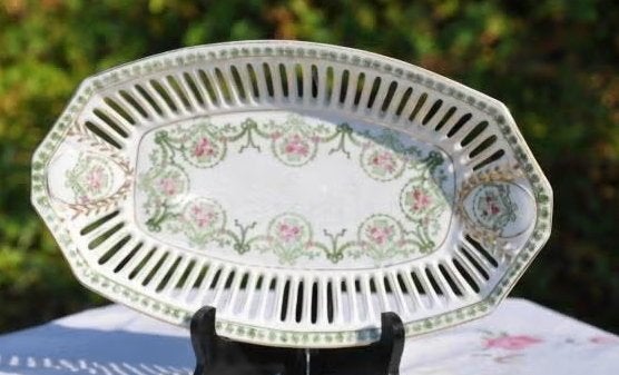 plat ovale porcelaine ajourée art nouveau, Antiquités & Art, Enlèvement ou Envoi