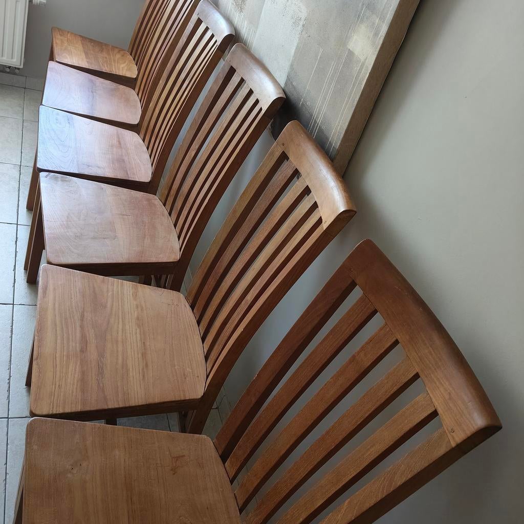 Eetkamerstoelen, Enlèvement