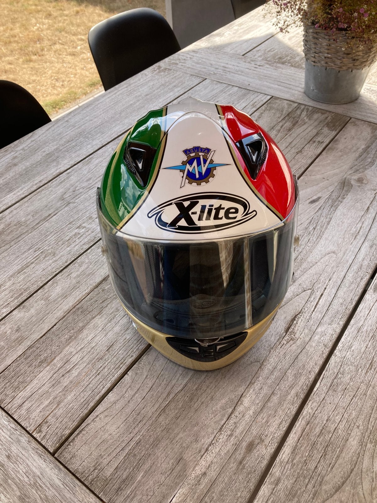 Helm replica Giacomo Agostini, Motos, Enlèvement