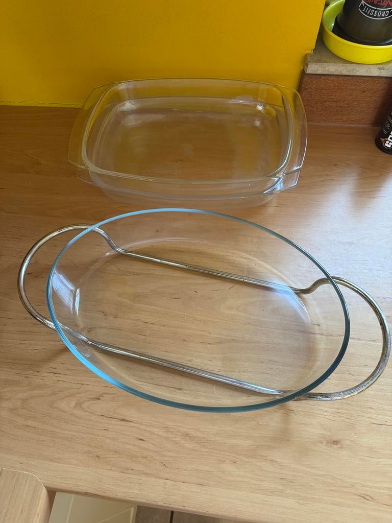Plat Pyrex ovale 35/6 avec support 2 rectangulaires  30/5 cm, Antiquités & Art, Enlèvement ou Envoi