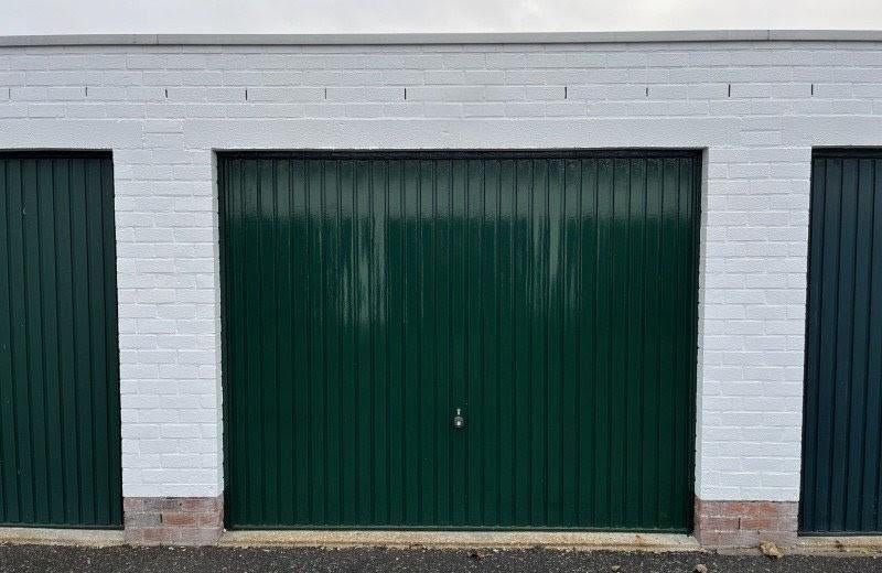 Ruime en strat.gelegen garagebox in Westende-Bad, Immo, Garages en Parkeerplaatsen, Provincie West-Vlaanderen