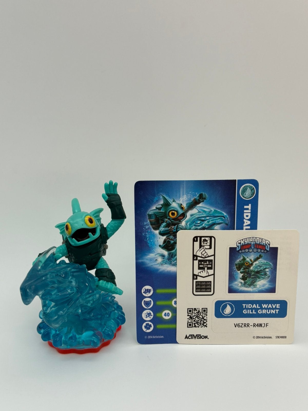 Skylanders Trap Team Tidal Wave Gill Grunt + sticker + kaart, Verzenden, Zo goed als nieuw