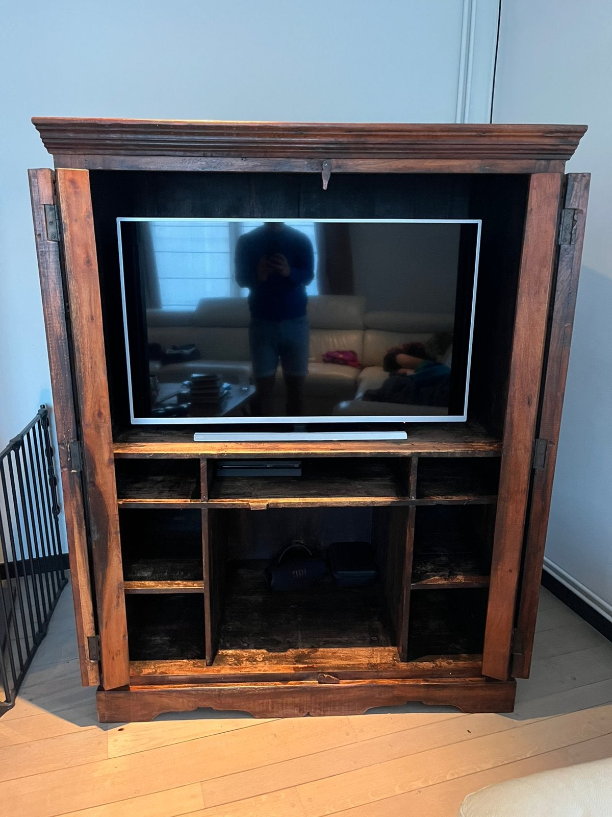 Tv kast massief hout, Huis en Inrichting, Ophalen, Zo goed als nieuw