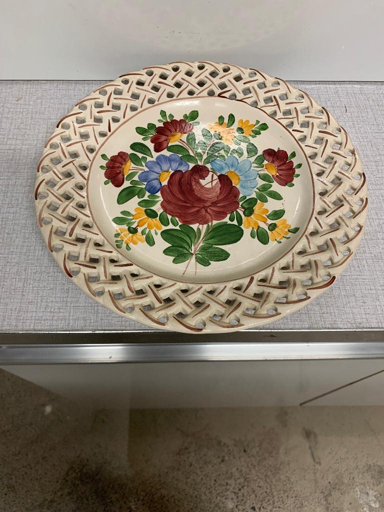 Objets en cuivre, argent et assiettes, Enlèvement, Argent