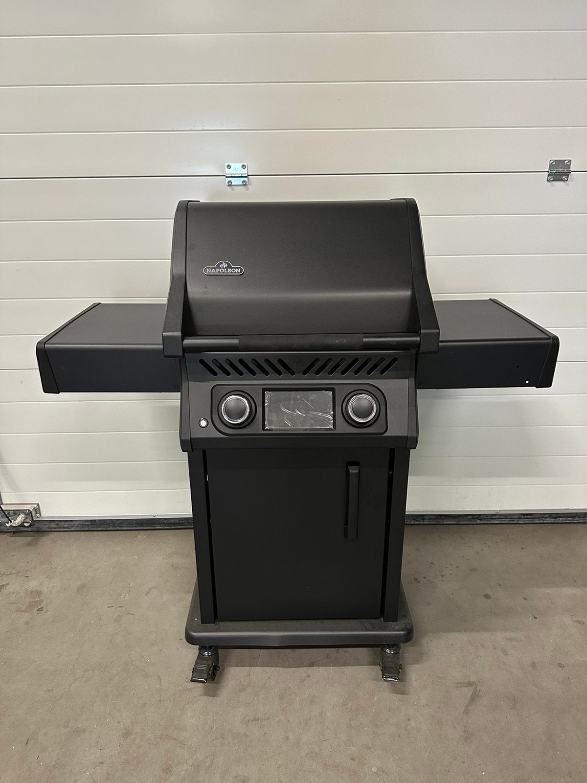 Napoleon Rogue EQ 365 Elektronische Barbecue, Ophalen, Napoleon, Nieuw, /