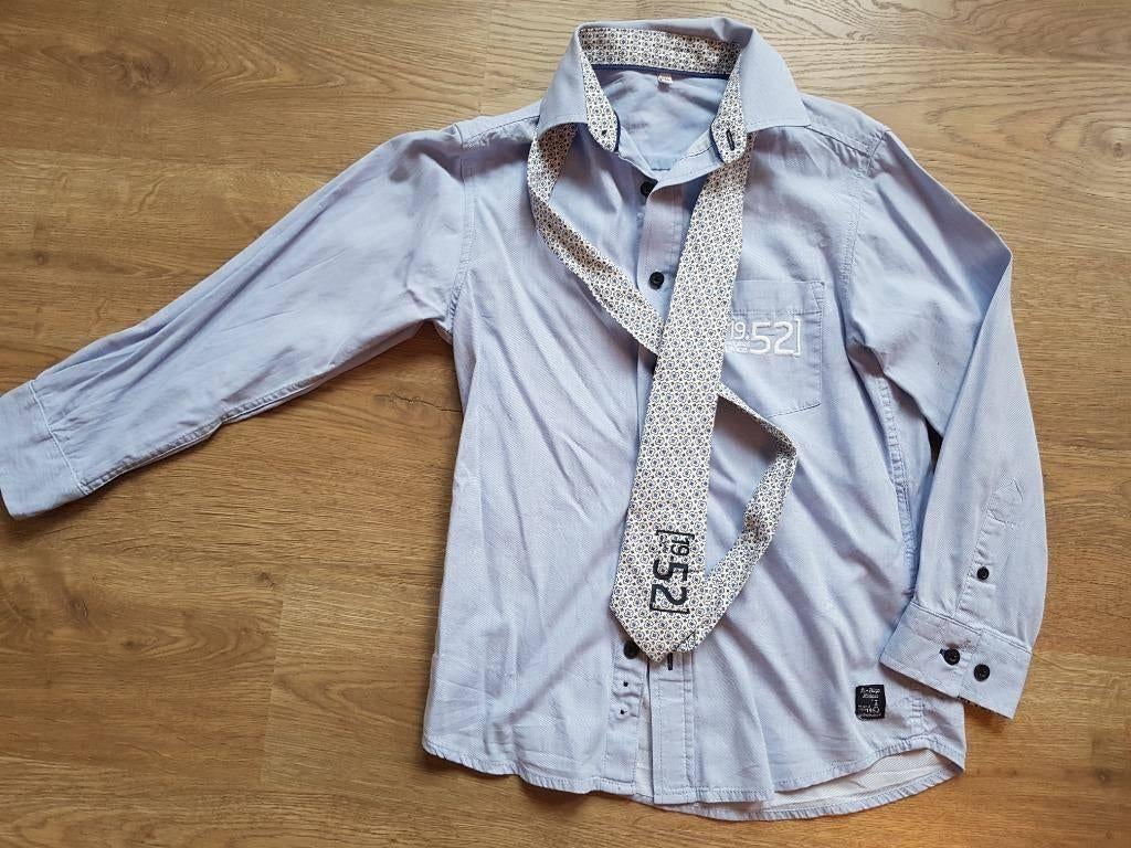 lichtblauw hemd met bloemen das maat 134 - communie, Ophalen of Verzenden, Zo goed als nieuw, Jongen, Overhemd of Blouse